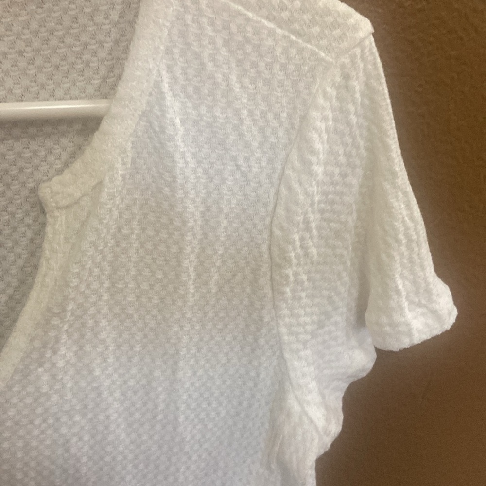 🚨 NWT Lulu's Comfort Cutie White Short Sleeve Waffle Tee - Picture 7 of 9